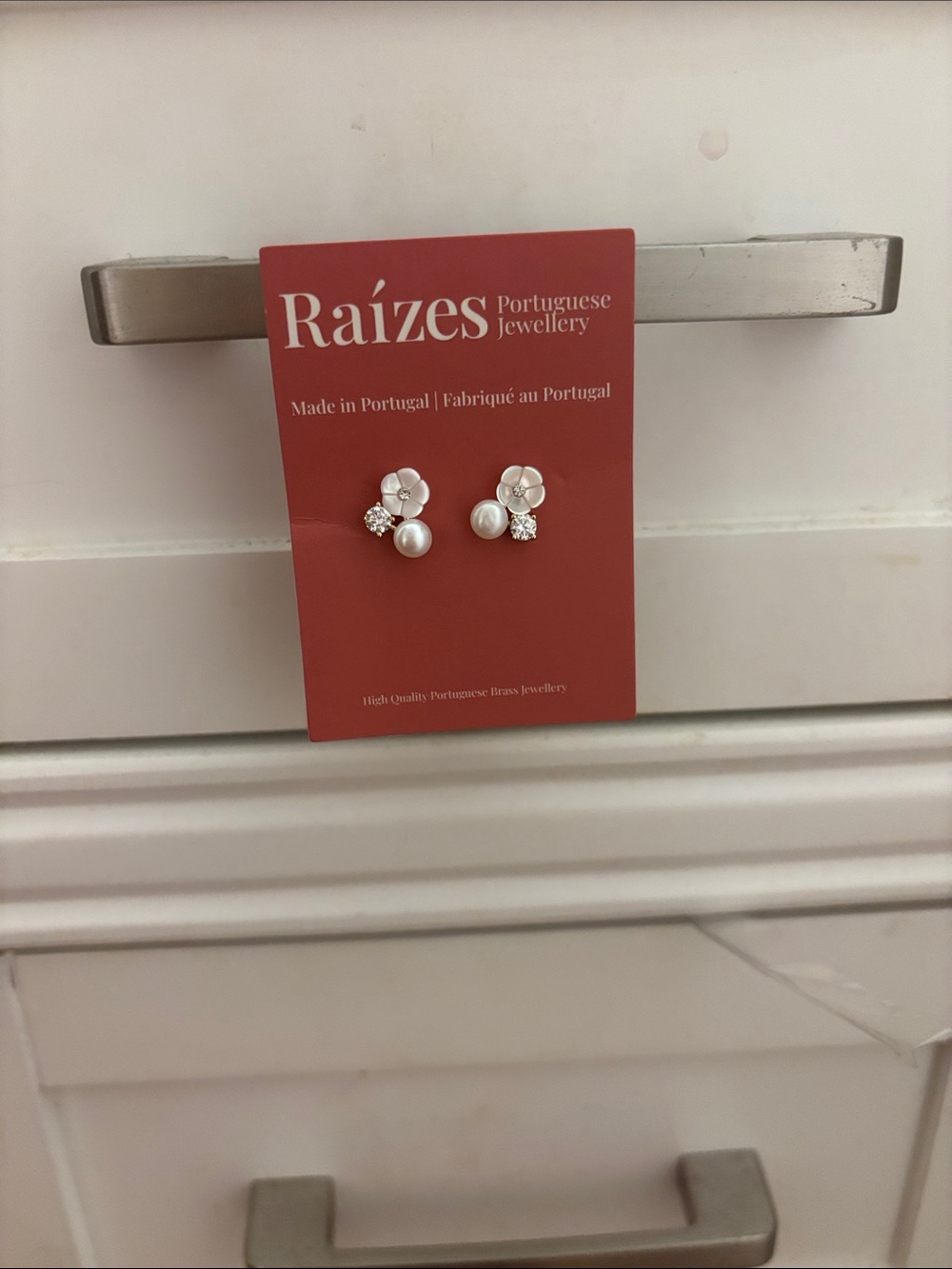 Raizes made in Portugal White Pearl & Crystal Flower Stud Earrings